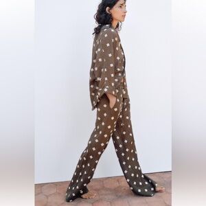 Zara Embroidered Pants Size Medium NWT Elastic Waist with Drawstring